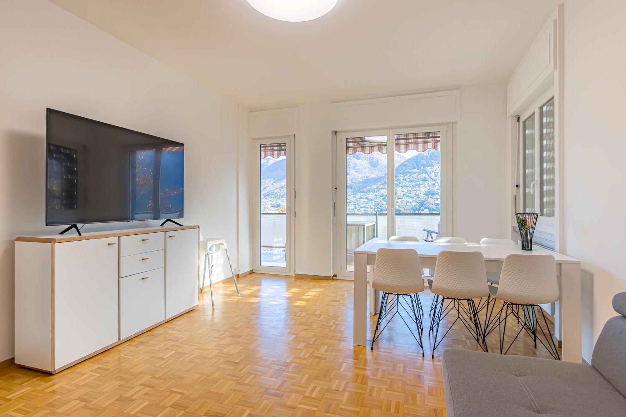 Imperial Of Lugano 4 With A Lake View Behind The Station And 10 Min From The Lake Apartment Екстериор снимка